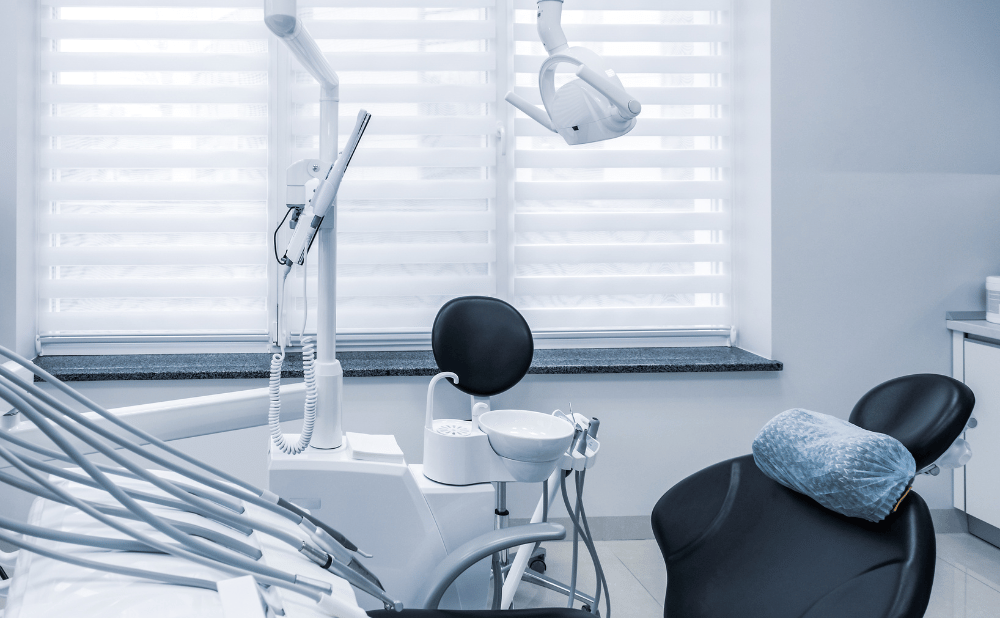 まとめ：インプラント治療のダウンタイムを最小限にするには歯科医院選びも重要